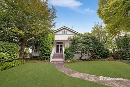 9 Martin Street, Hamilton