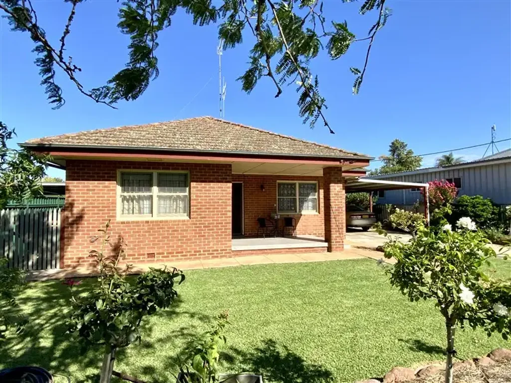 4 Bartley Street, Forbes, NSW 2871