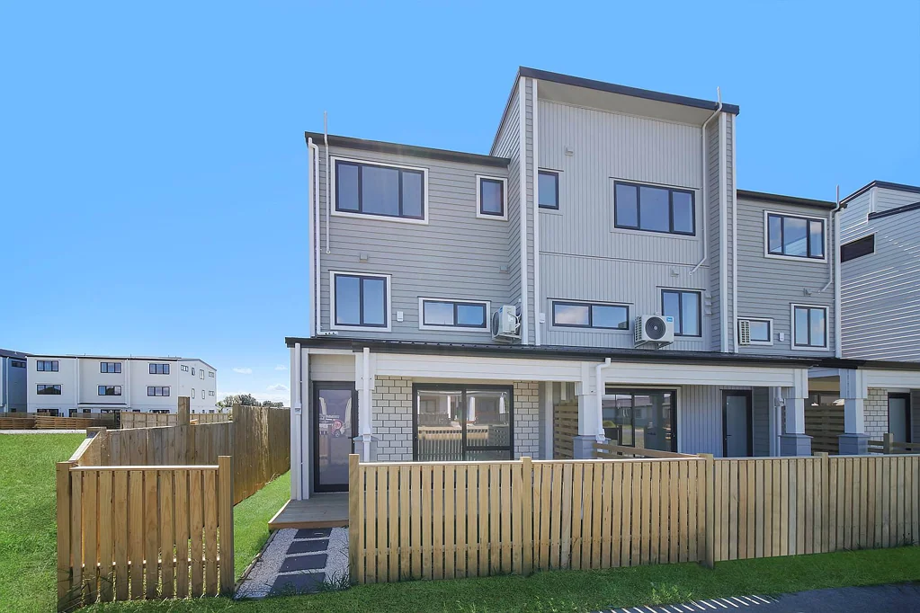 Karaka 3침실 Want Extra Income? Brand New with Granny Flat