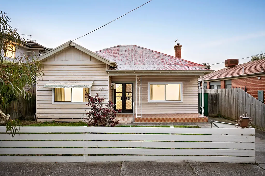 Coburg 3침실 An Exceptional Landholding Ready for Reinvention