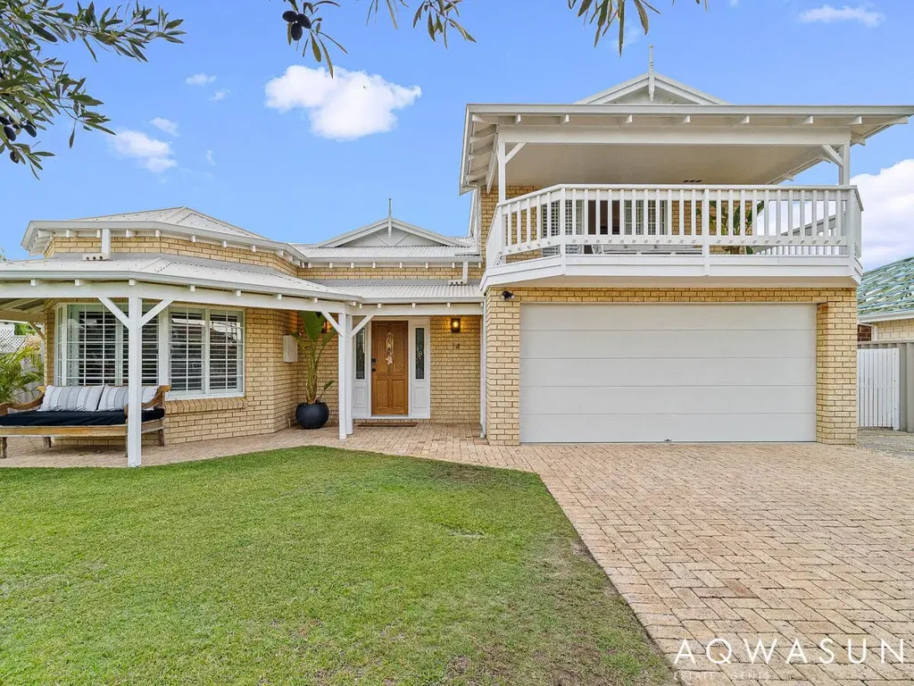 Golden Bay 4 Bedroom Refined Living, Defined by the Coast