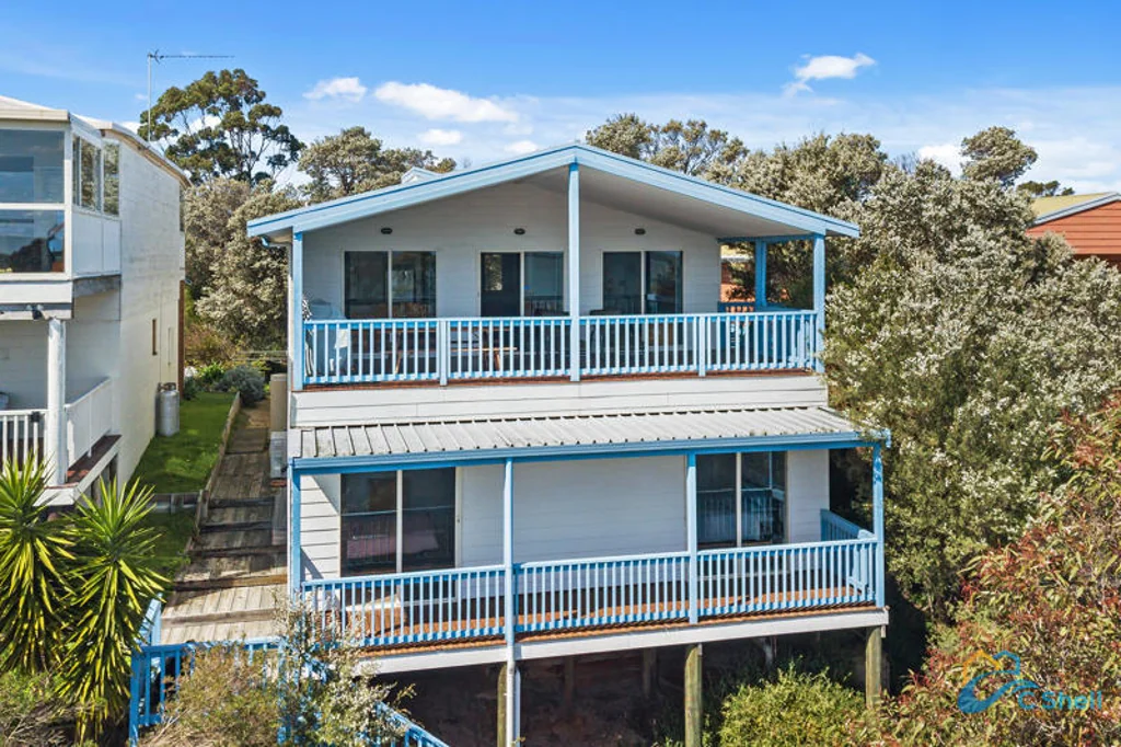 Loch Sport 5 Bedroom STUNNING VEIWS OVER PELICAN BAY & BEYOND!