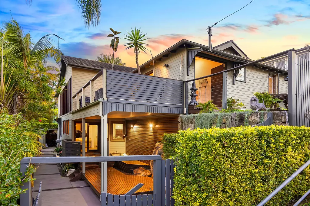 Collaroy 6房 多代同堂海滨杰作 MULTI-GENERATIONAL BEACHSIDE MASTERPIECE