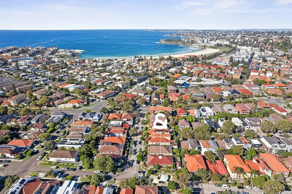 North Bondi 6Zimmer Neighbouring North Bondi Semis, Sold Separately or In-One-Line