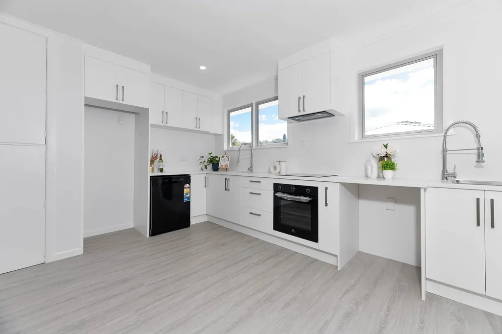 Totara Vale 3ਬੈੱਡਰੂਮ Perfectly Located – Move Straight In!
