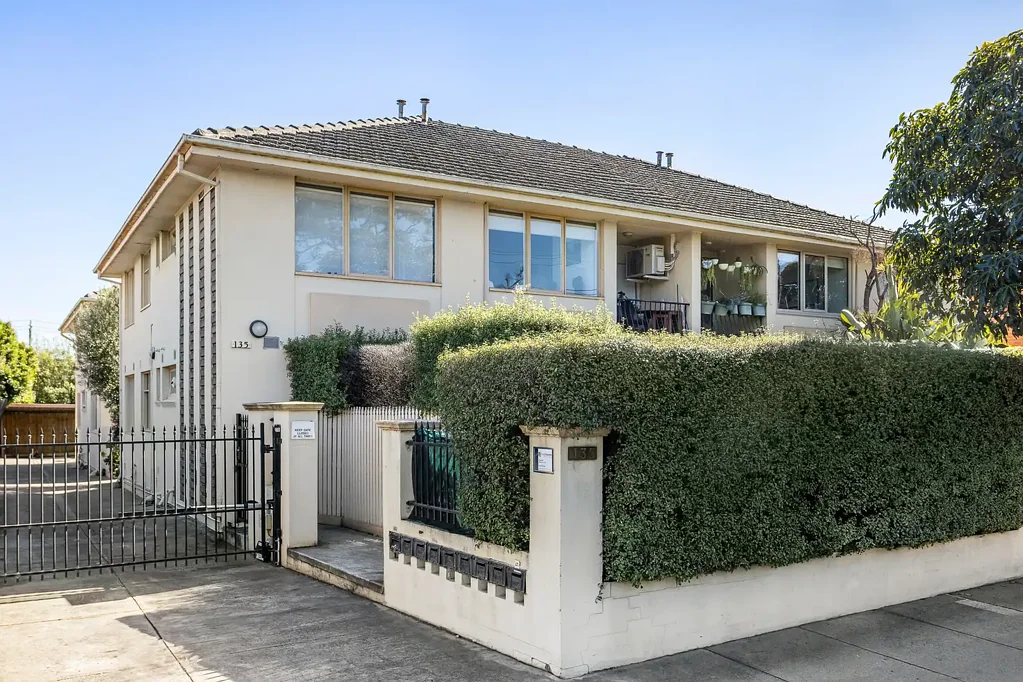 Caulfield South 3ਬੈੱਡਰੂਮ Modern Comfort with Low-Maintenance Living