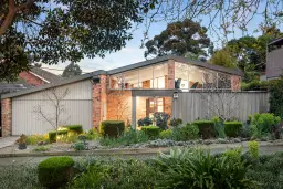 60 Elm Grove, Kew East