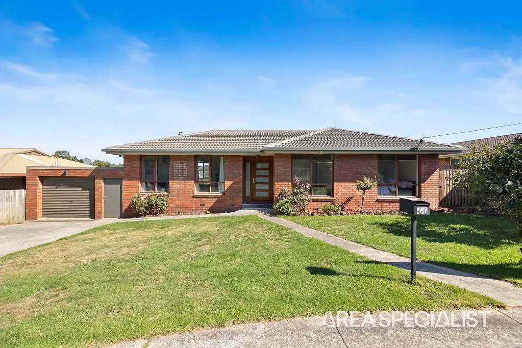 Korumburra 4 Slaapkamer The Brief: Tastefully Renovated Family Home in Ideal Location