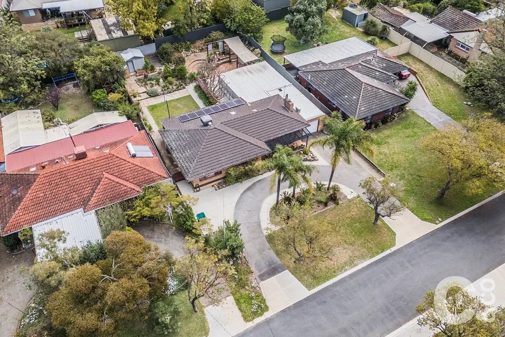 9 Leasham Court, Medina, WA 6167