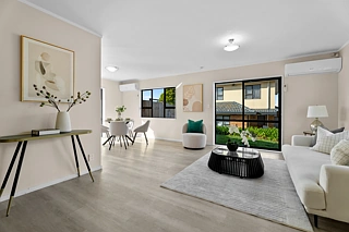 2/284 Richardson Road, Mt Roskill, Auckland City
