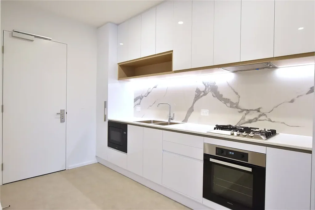 Modern One-Bedroom Apartmen
