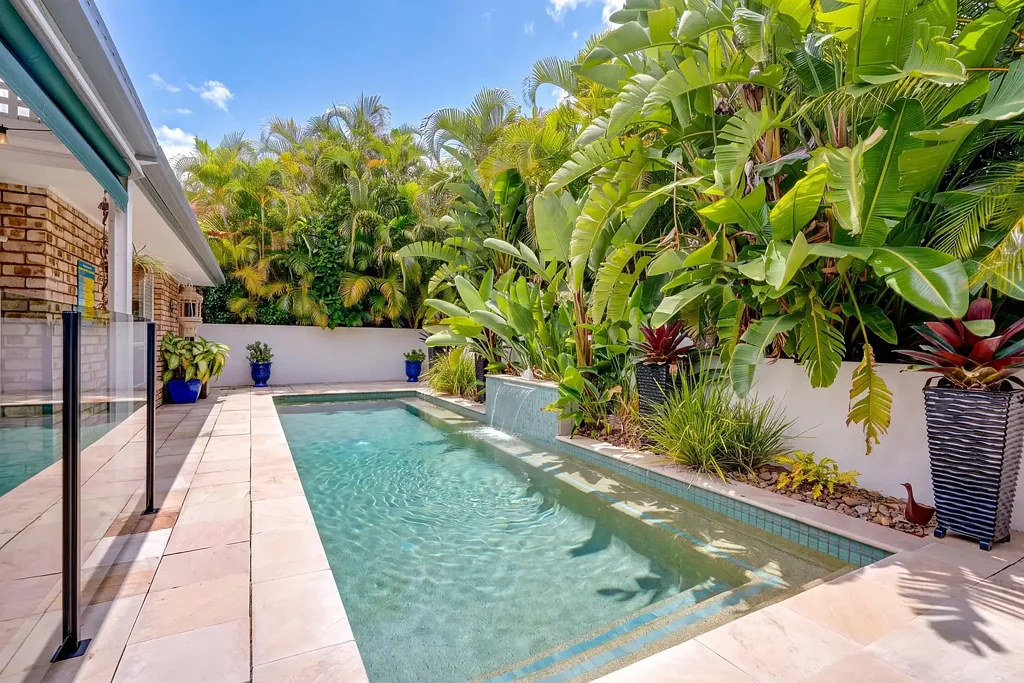 Parkwood 4ห้องนอน STUNNING FAMILY HOME WITH DUAL LIVING POTENTIAL!