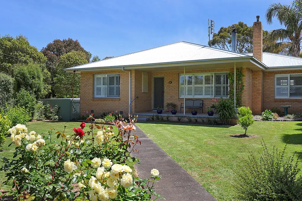 5 Officer Street, Mortlake, VIC 3272