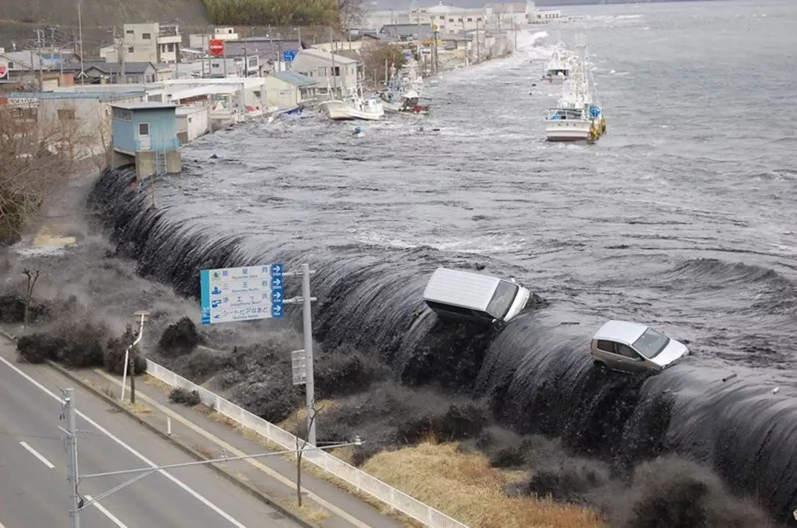 日本311大地震后花8年时间重建家园的福岛人,这一次台风受灾直接选择了放弃…