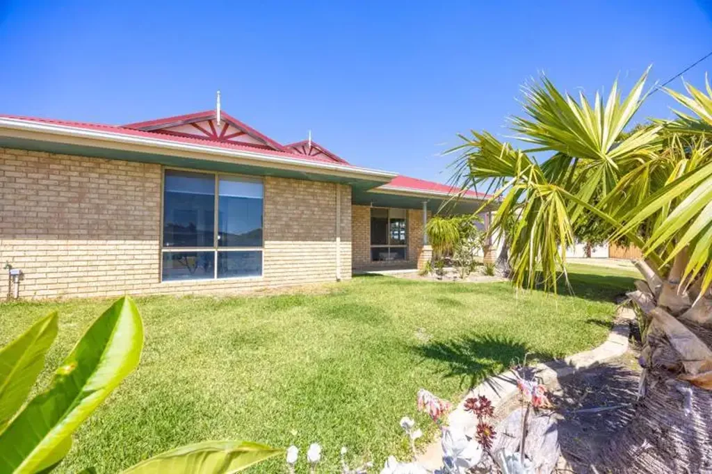 3 Agonis Street, Leeman, WA 6514