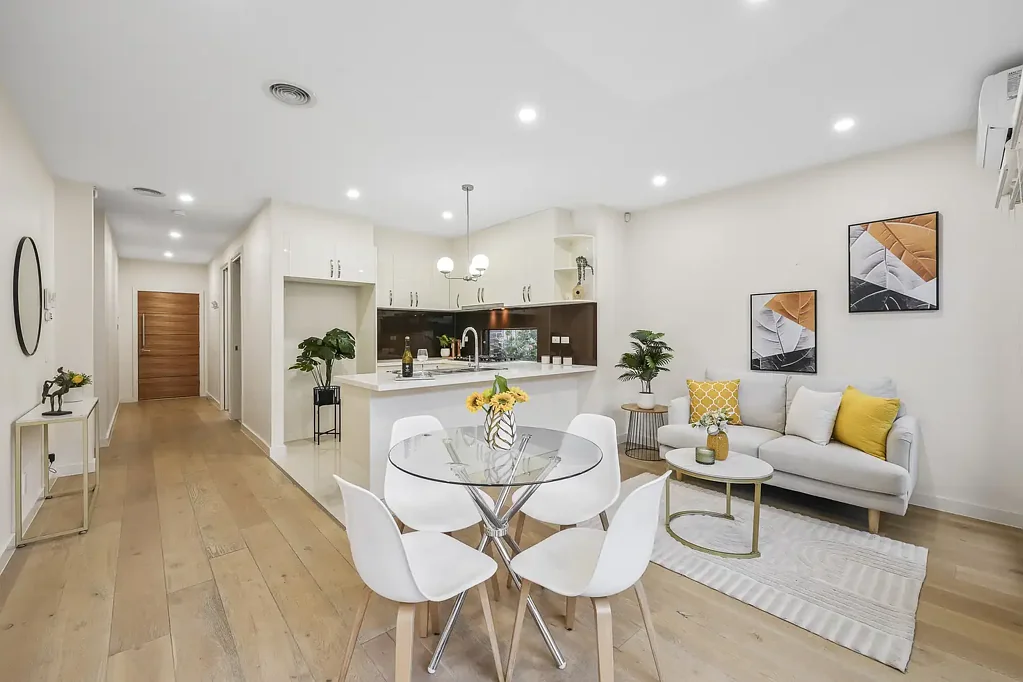 Glen Waverley 3ห้องนอน No body corporate, only have strata insurance
