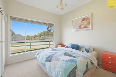 74 Combridge Drive, Beremboke, VIC 3342, 5 habitaciones, 2 baños, House