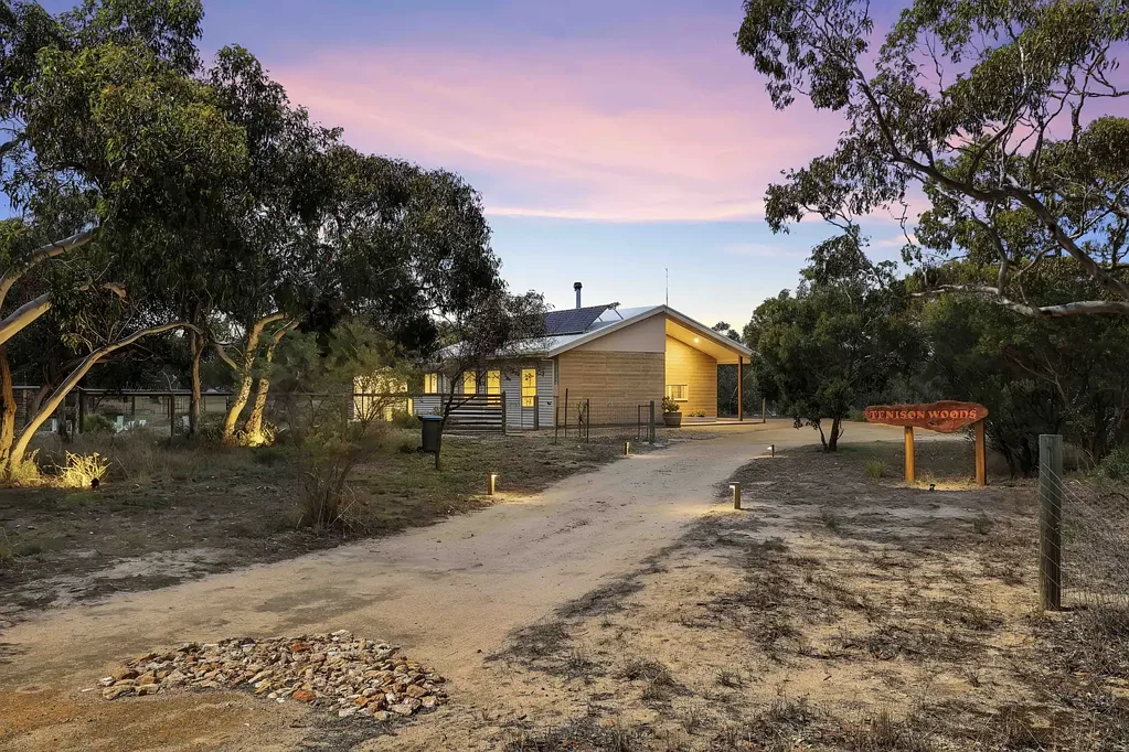 Clayton Bay 3chambre Perfect Retreat on acreage among the Gum Trees for nature lovers