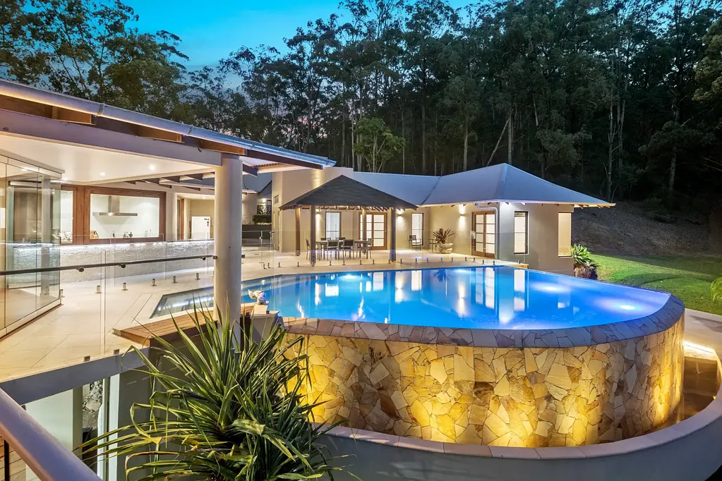 Gheerulla 5 Bedroom Noosa Hinterland Luxury Dual-Living