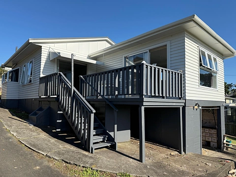10 Taipari Avenue