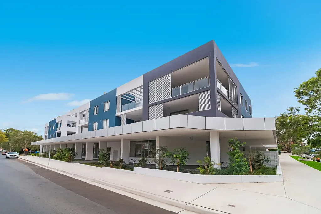 Ready to move in spacious 2 bedroom apartment