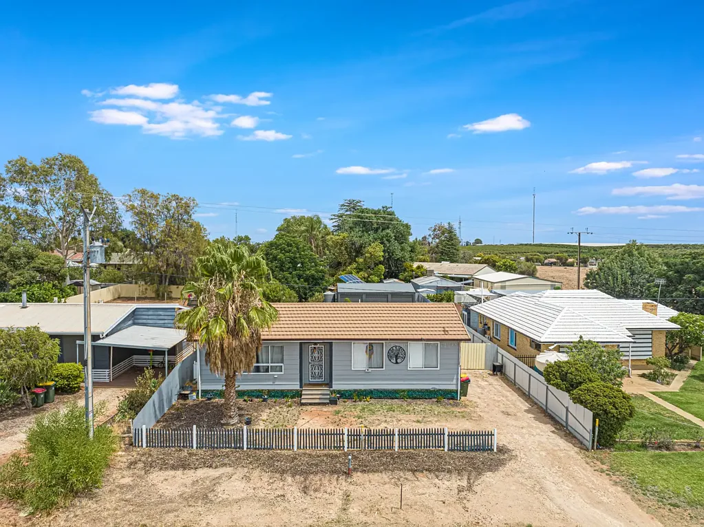 4 Isaacson Street, Golden Heights, SA 5322