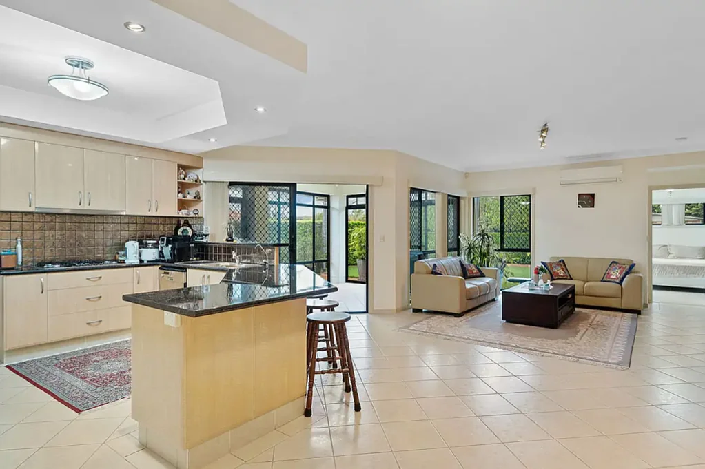 Spacious Family Home in Crestwood Heights Estate