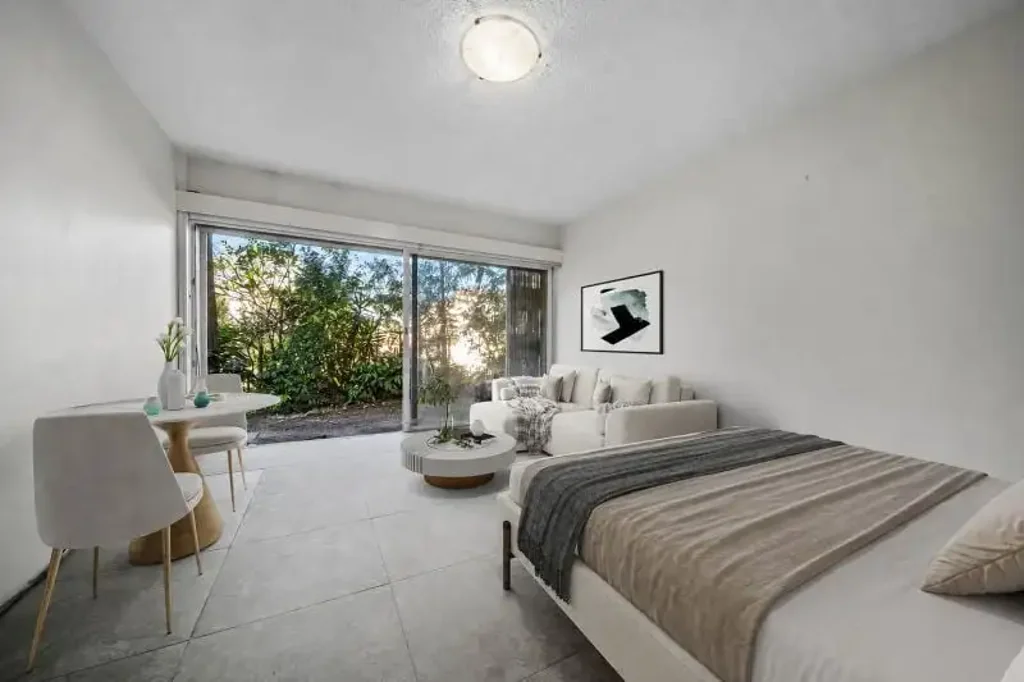 Bright Studio Garden Apartment in sought after 'Ercildoune'