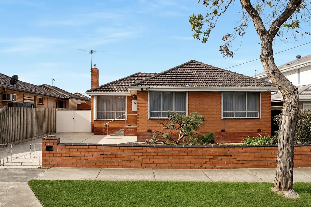Altona North 3બેડરૂમ Prime Opportunity in Altona North: Renovate, Redevelop, or Rent Out!