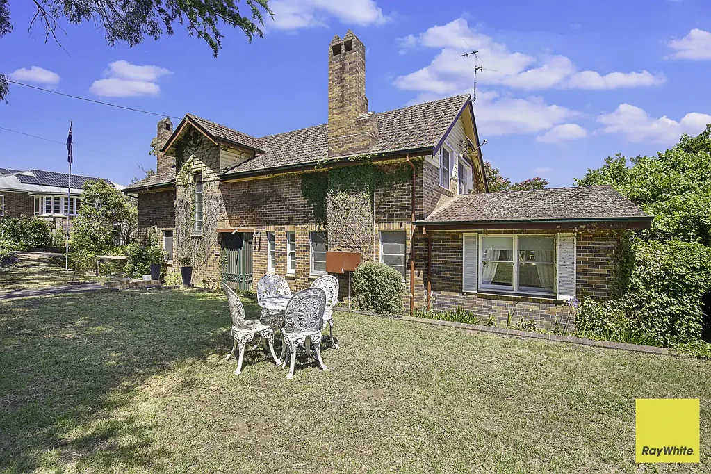 Armidale 5ਬੈੱਡਰੂਮ "Dangarsleigh" - Timeless Character - Exceptional Space - Enviable Location