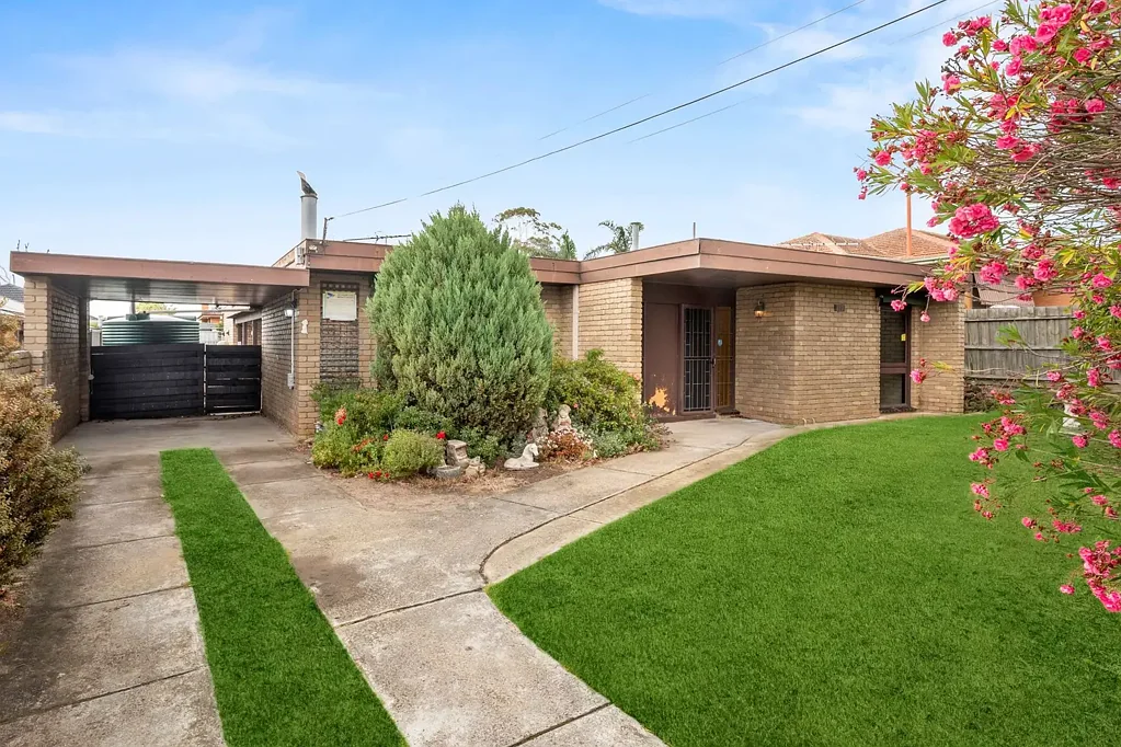 THREE BEDROOM AND STUDY/FOURTH BEDROOM HOME
