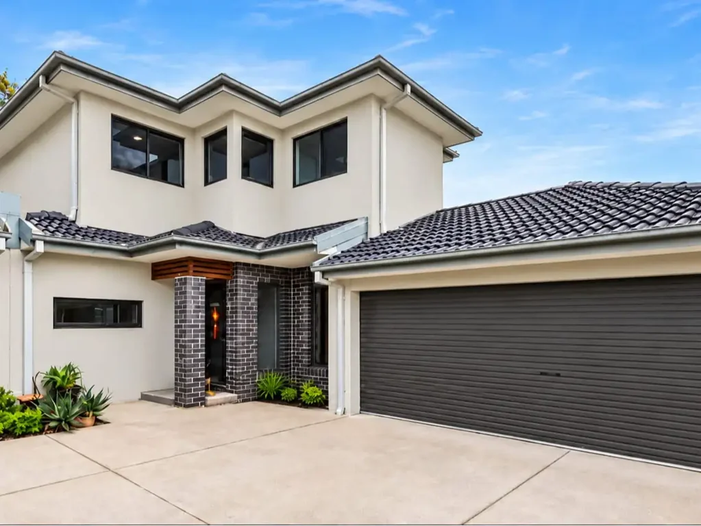 St Albans 3Kwarto Modern 3 Bedroom Townhouse in Prime St Albans Location
