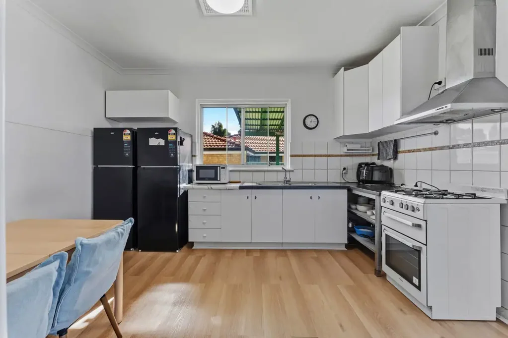Wilson 3chambre Modern living in a Convenient location