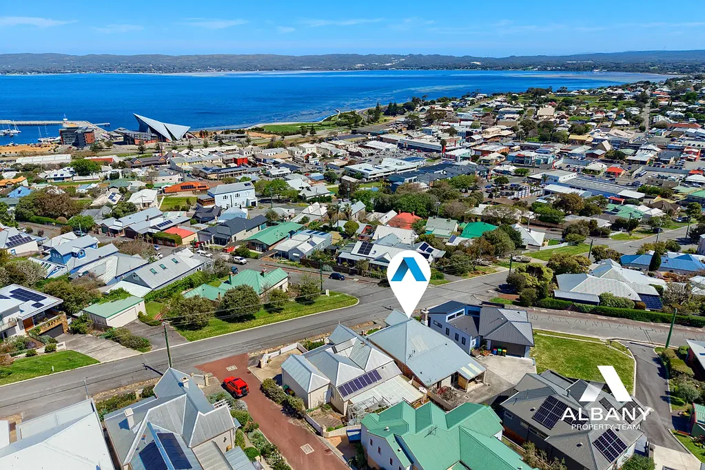 Albany 3ਬੈੱਡਰੂਮ CHERISH THE VIEWS, LIFESTYLE & HISTORY