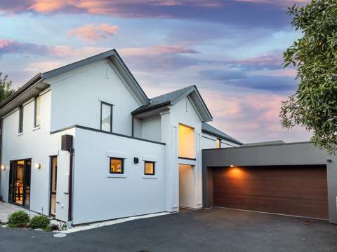 Merivale 4房  Location, Location, Location