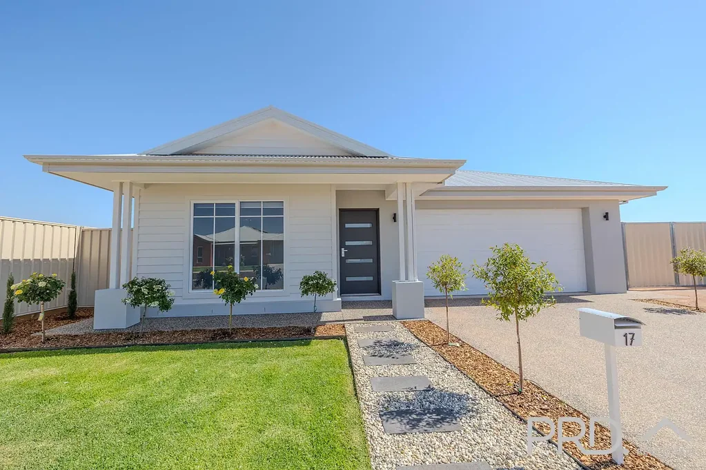 ** LEASE BREAK  **  NEW 3 BEDROOM FAMILY HOME - RED CLIFFS