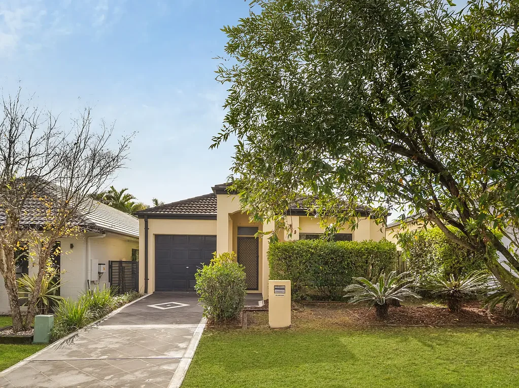 North Lakes 3कमरा Peaceful Living in cul de sac location