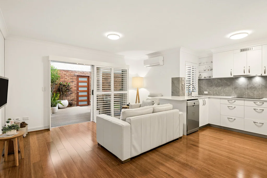 Hawthorne 2Phòng ngủ Beautifully Renovated, Ground Floor Garden Apartment