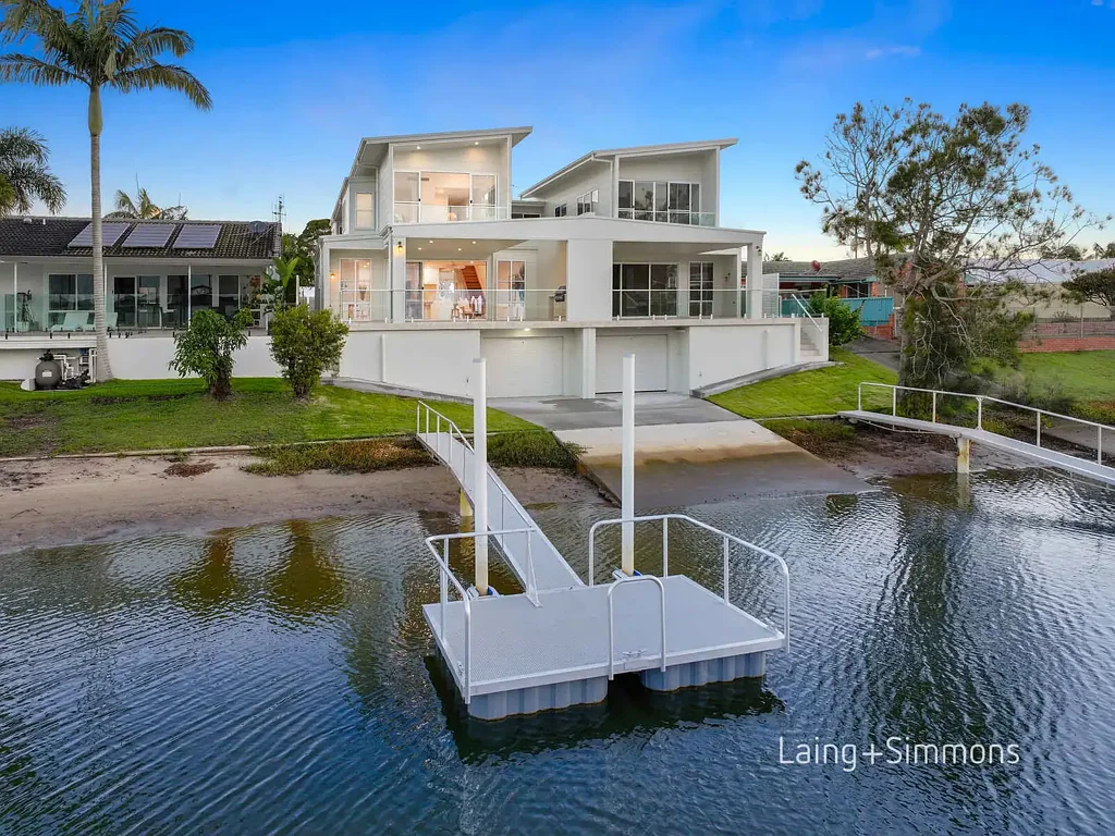 Port Macquarie 3部屋 Luxury Waterfront Living – Style, Space & Sophistication in a Premier Location