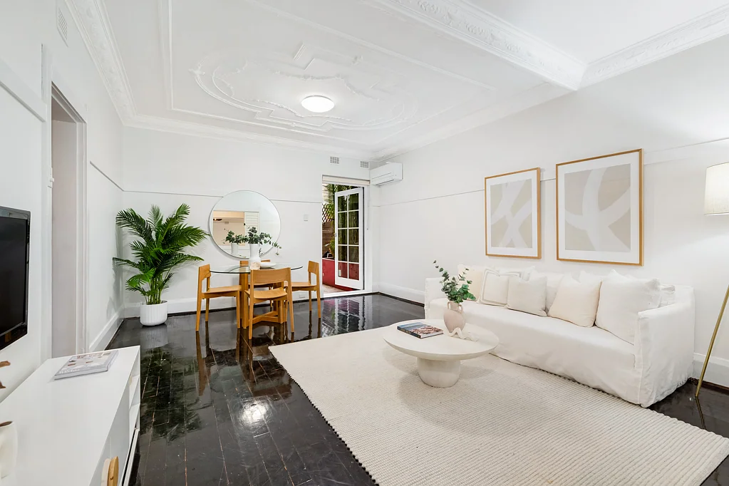 Coogee 2 Bedroom 94sqm Art Deco Apartment Opposite Coogee Beach
