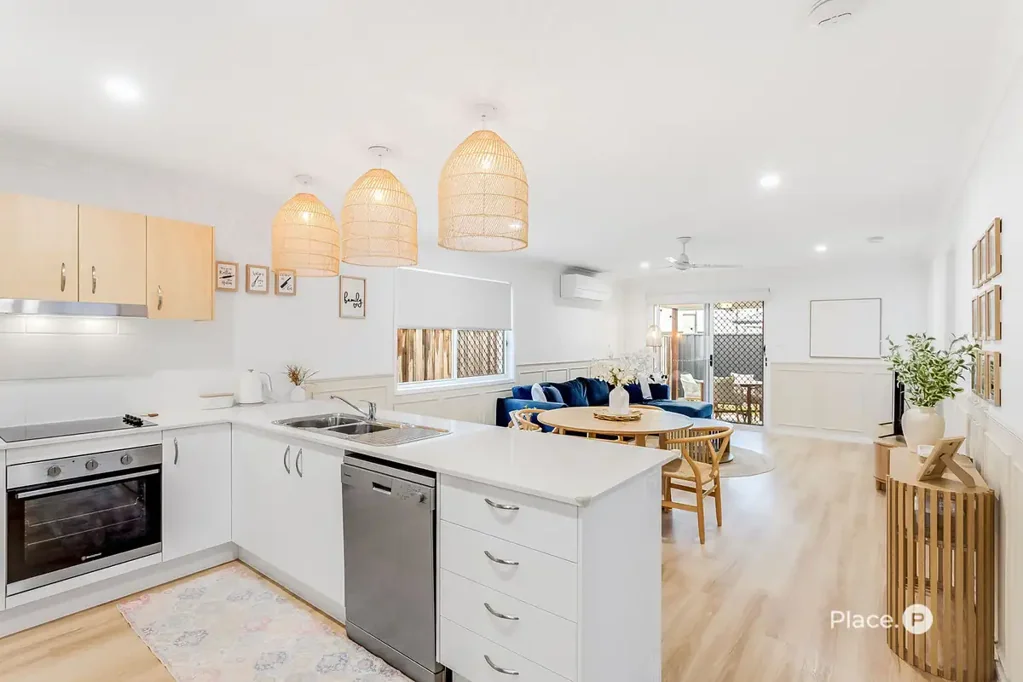 Morayfield 4कमरा Bright Spaces & Warm Finishes, Welcome to Sunrise Street!
