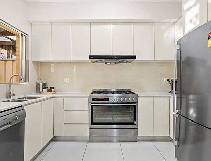 8/108-112 Boundary Road, Peakhurst, NSW 2210, 3 ਕਮਰੇ, 2 ਬਾਥਰੂਮ, Townhouse