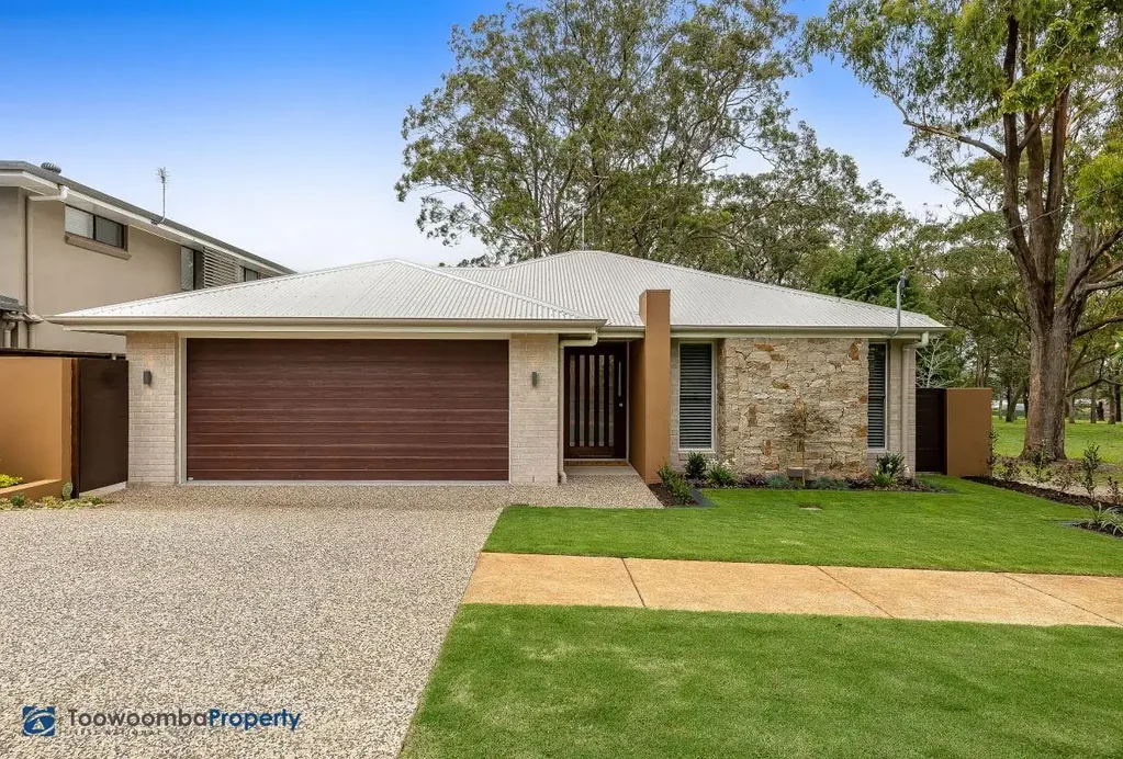 Luxurious home in an outstanding location!