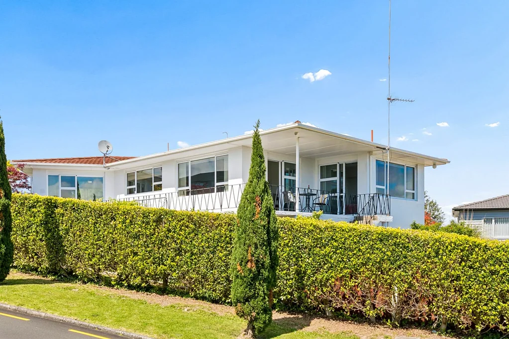 Hillsborough 3 Bedroom 1960's Solid Construction, Sea Views & Space