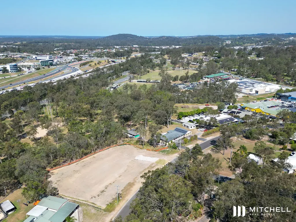 Ormeau  A Rare Acreage Lifestyle Opportunity.