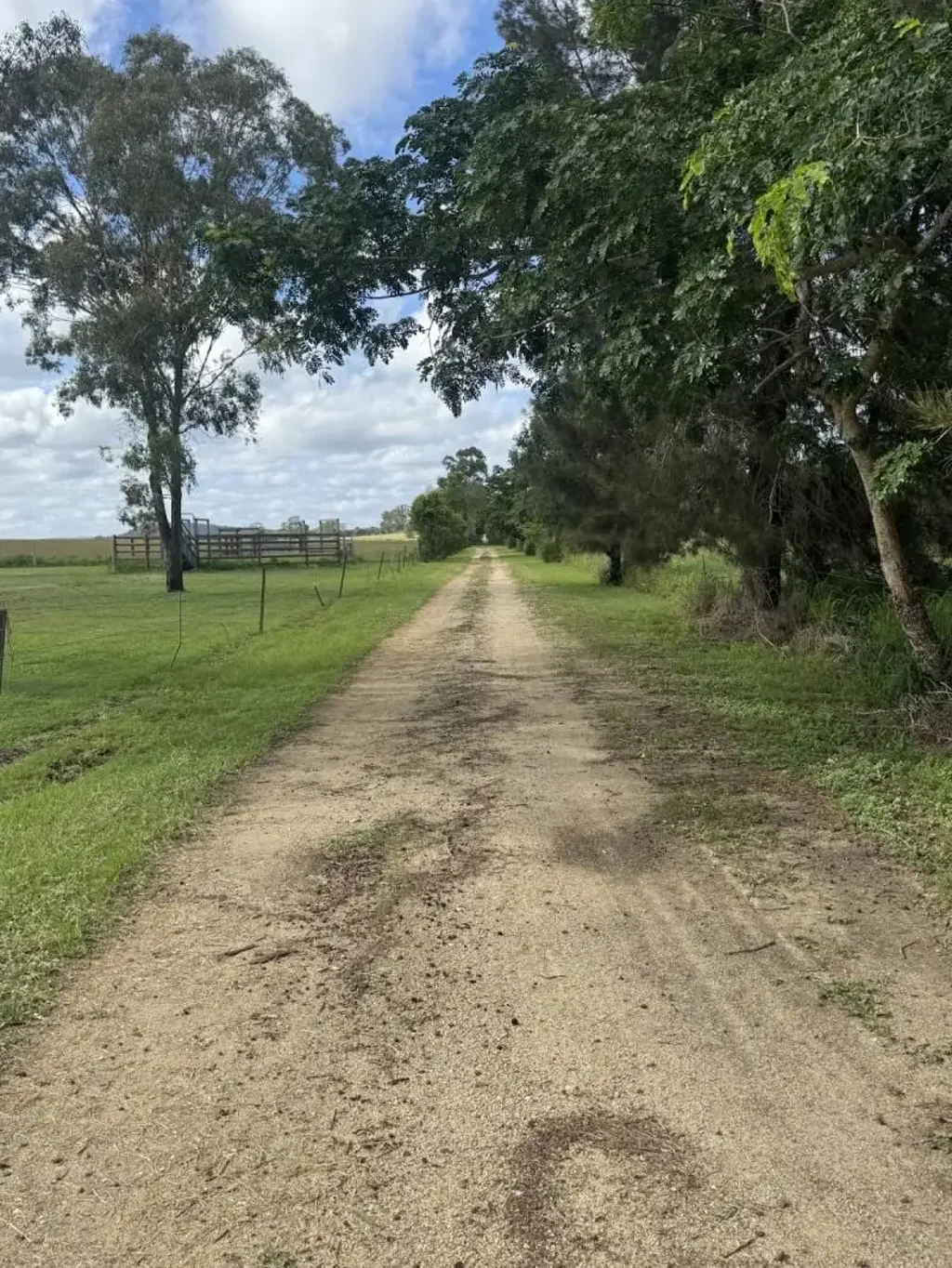 Murgon 2房  Private 21 acres, only minutes from town.