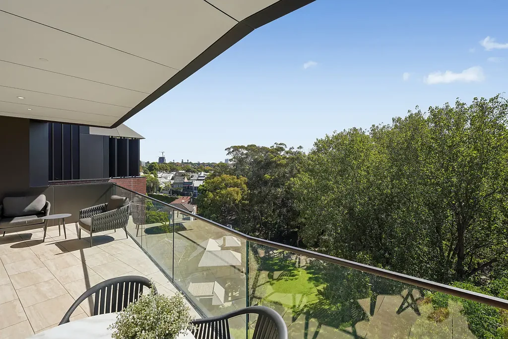 Bellevue Hill 3房 Bellevue Hill顶层公寓 三卧三车位 私密礼宾服务 步行商圈学校 Penthouse Living Above Cooper Park | 140sqm with Versatile Third Room