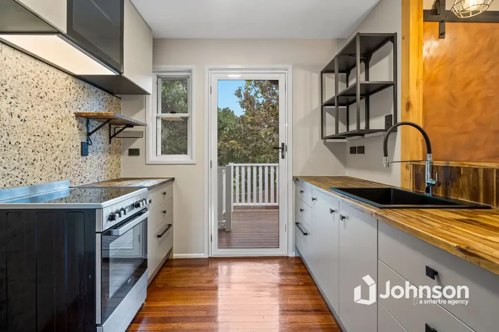 Wynnum 2Kwarto BEAUTIFULLY RENOVATED UNIT IN PERFECT LOCATION