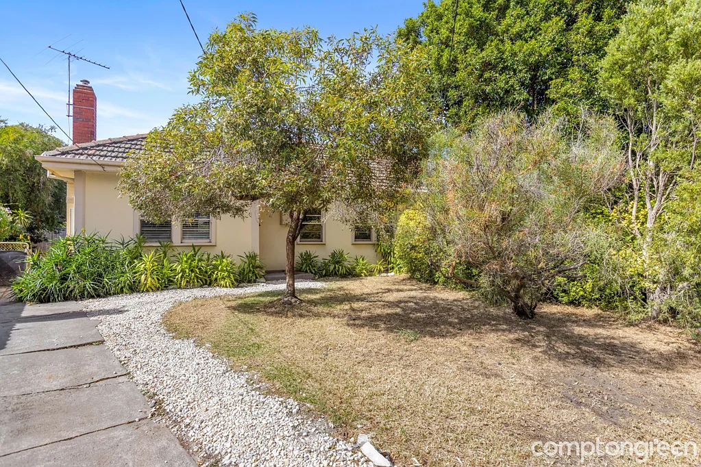 20 Fowler Crescent, Newport, VIC 3015