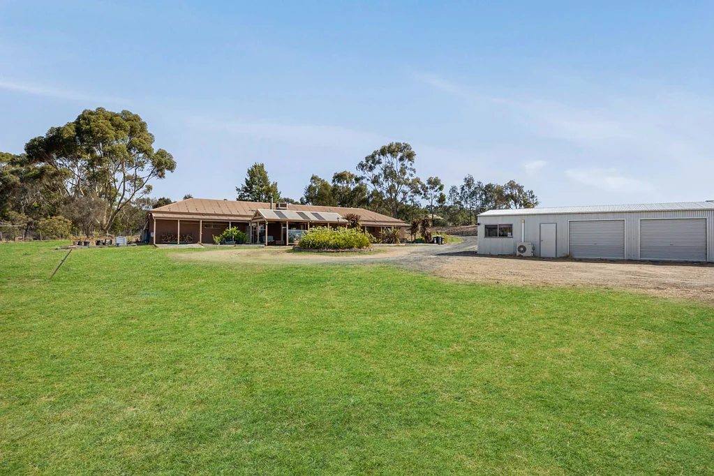 Sunbury 5 Bedroom Superb Rural Lifestyle on 45.8 Acres (Approx.)